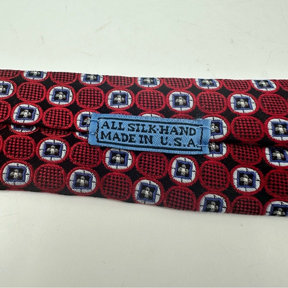 JZ Boulder 100% Silk Tie Made in USA Allover Print Red Blue Black The Broadmoor - Picture 5 of 6